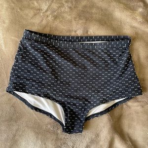 Seea high waisted surf bottoms size L